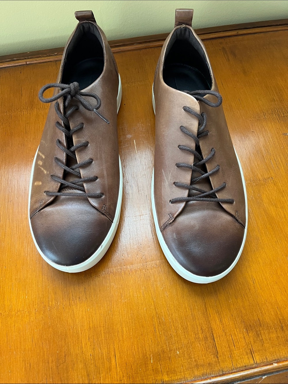 Men's Brown Leather Lace-Up Sneakers